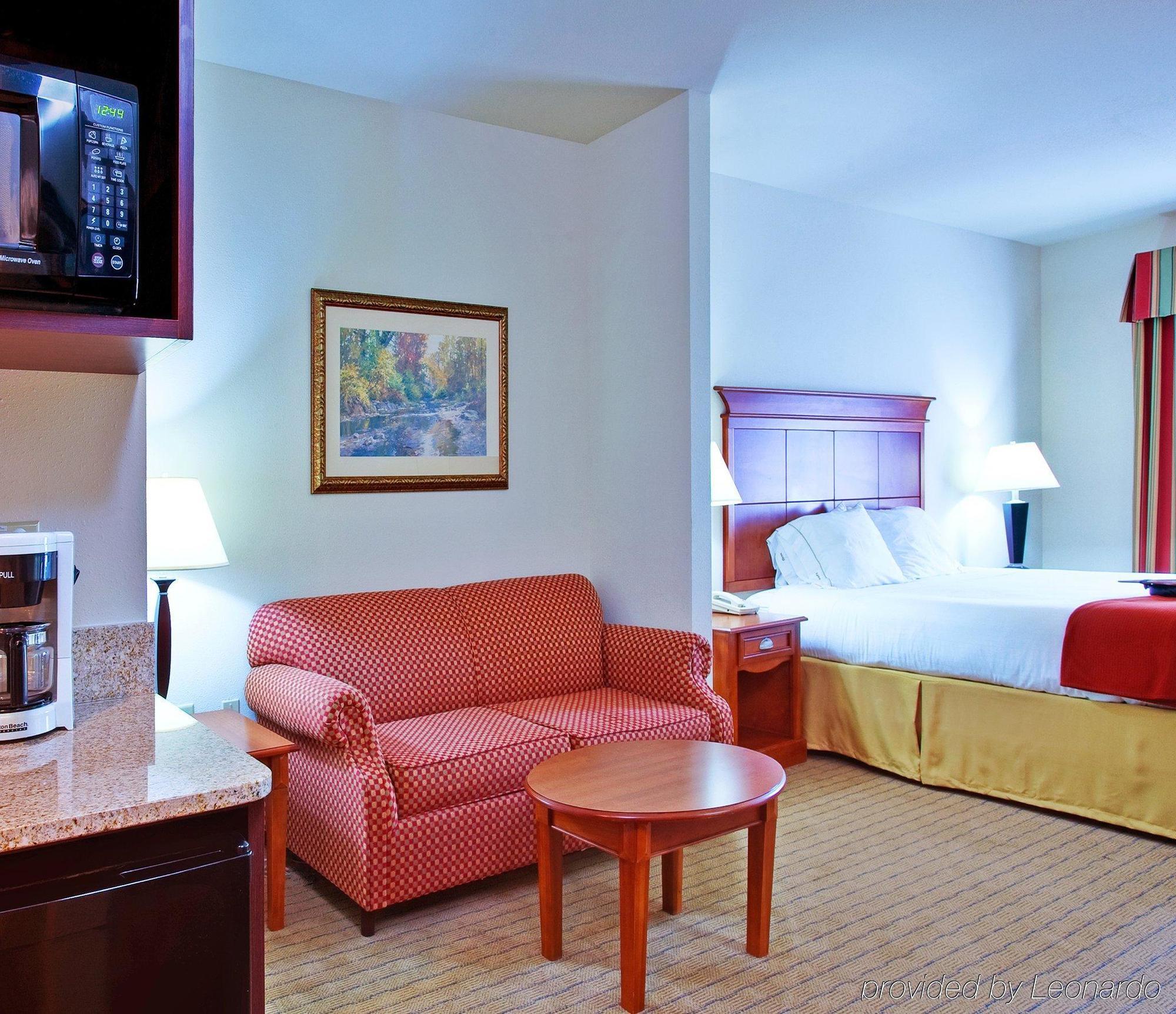 Holiday Inn Express & Suites Dyersburg By Ihg Bilik gambar