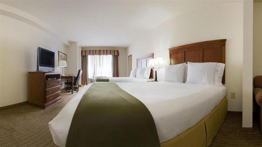 Holiday Inn Express & Suites Dyersburg By Ihg Luaran gambar