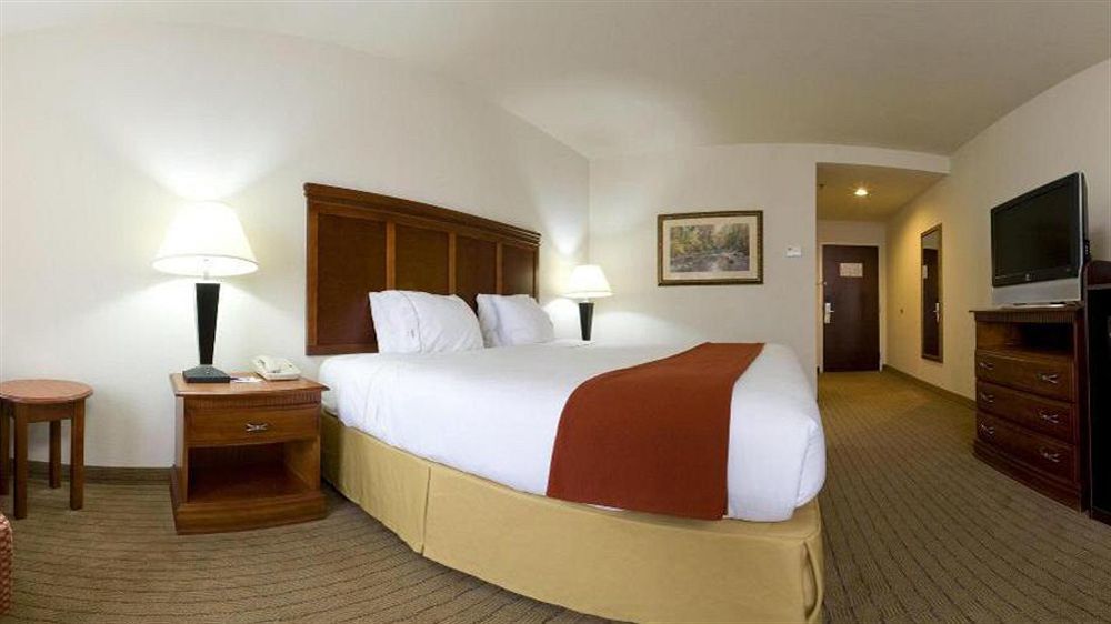 Holiday Inn Express & Suites Dyersburg By Ihg Luaran gambar