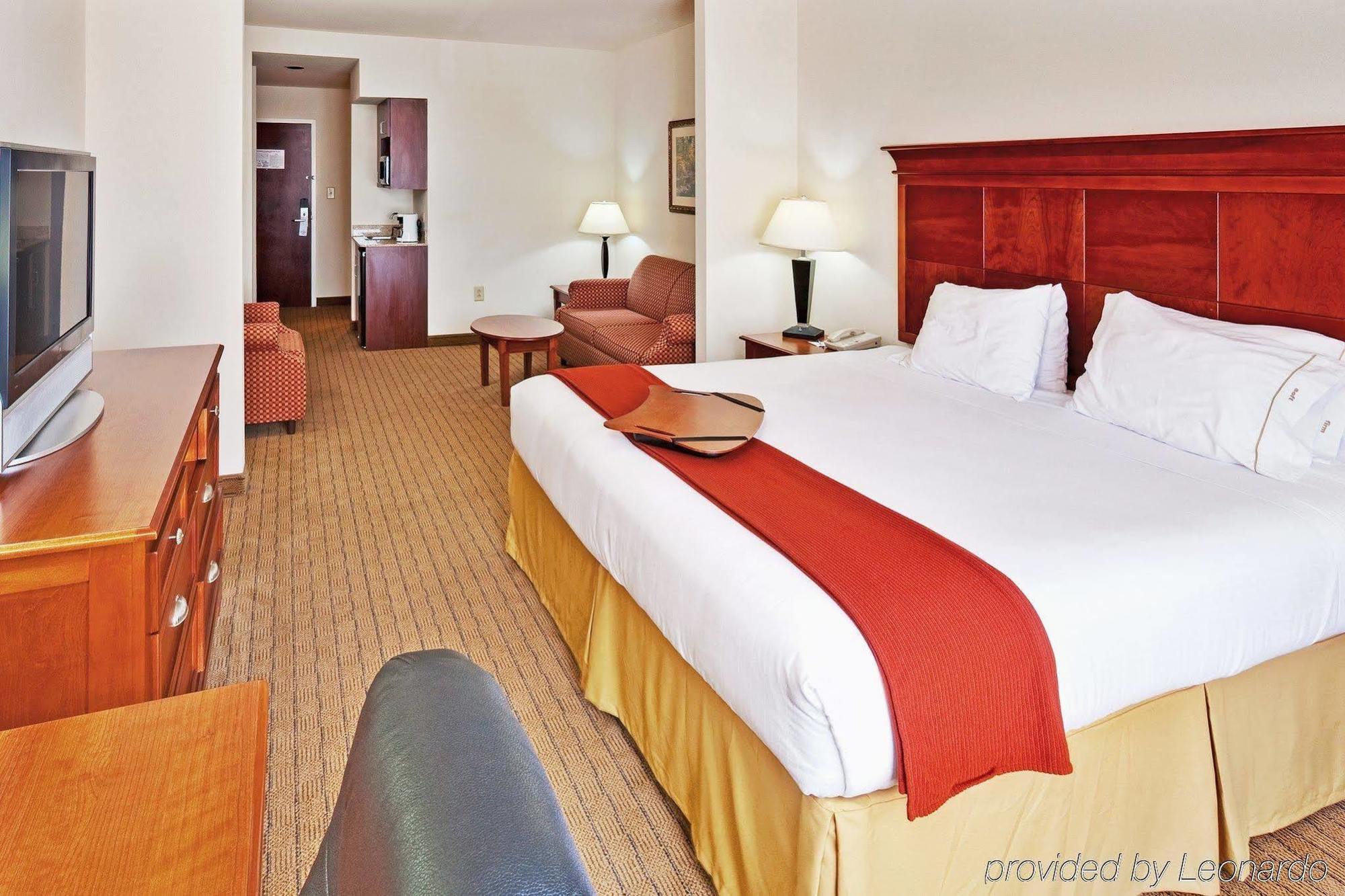 Holiday Inn Express & Suites Dyersburg, An Ihg Hotel Bilik gambar
