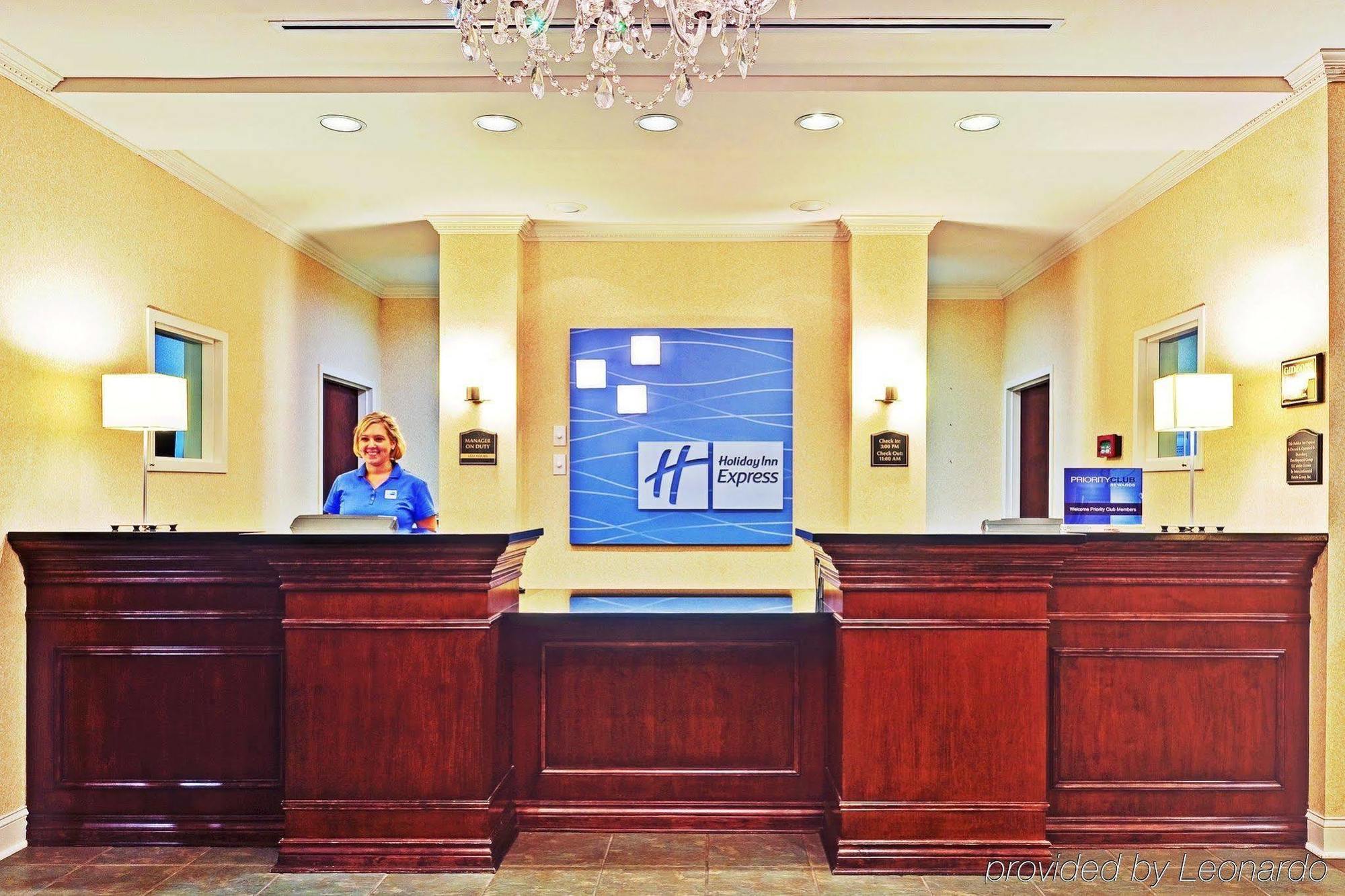 Holiday Inn Express & Suites Dyersburg By Ihg Dalaman gambar